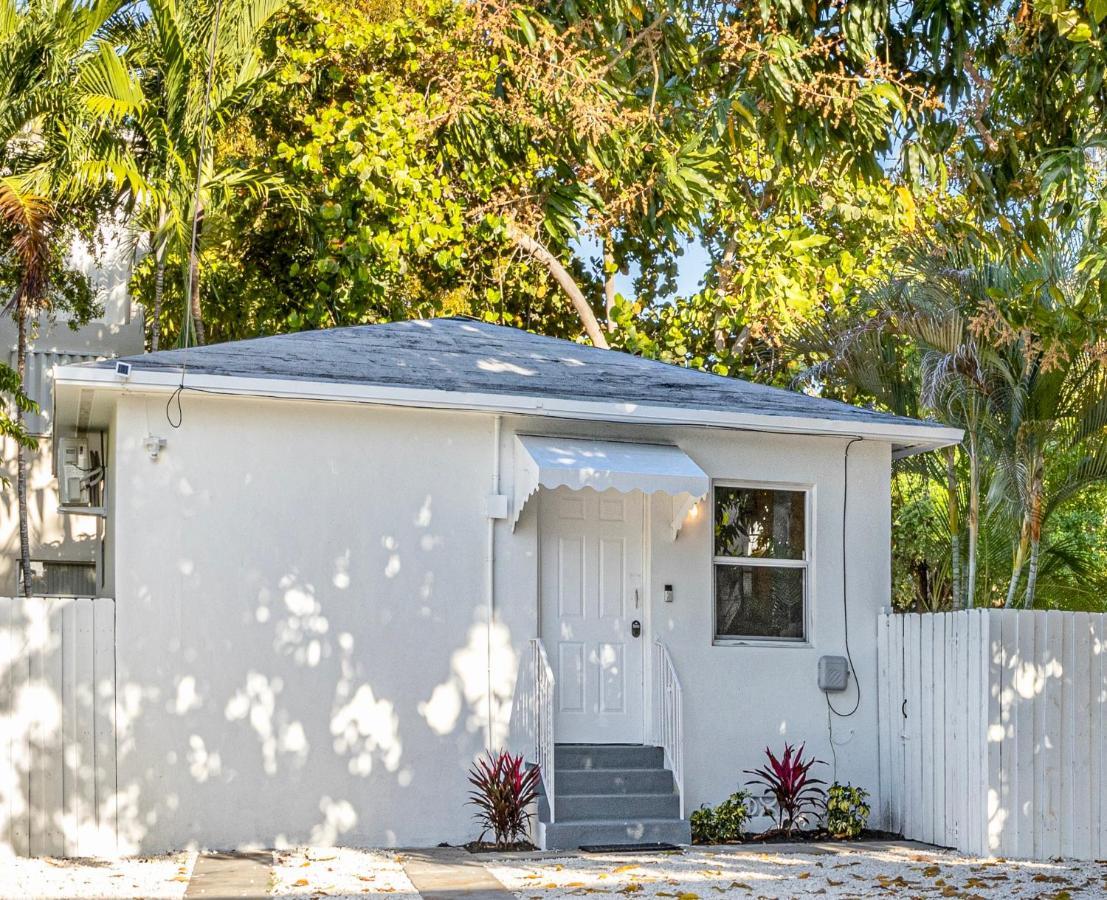 Beautiful Casita With King Bed And Private Patio Close To Calle 8, Mia Airport, Coral Gables ไมอามี ภายนอก รูปภาพ